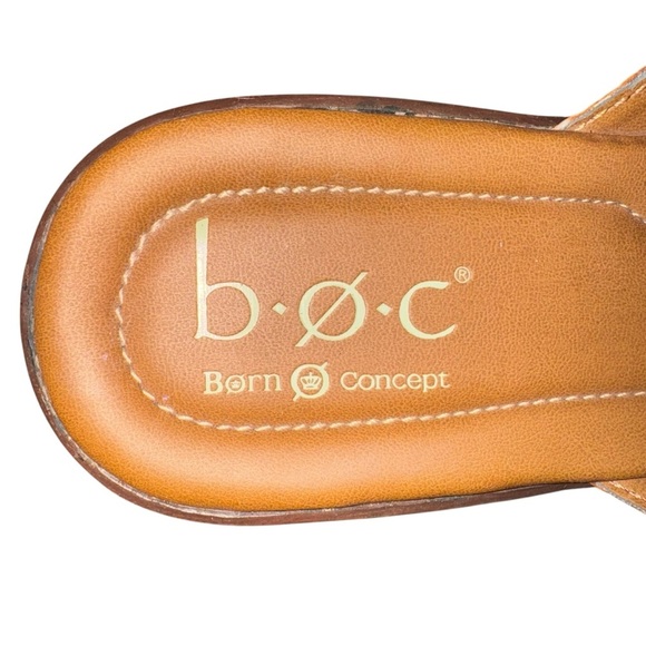 📌Born Concept B.Ø.C. Women’s Sandals Flip Flops Size 9 Metallic/Tan Slip-On - Picture 6 of 6